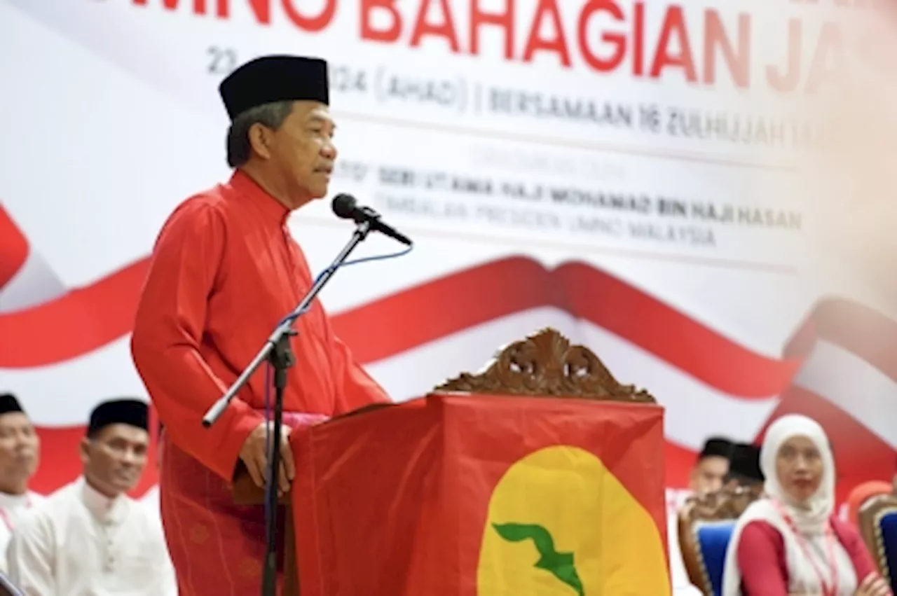 Tok Mat hints Umno might break with Pakatan for GE16, depending on its chances