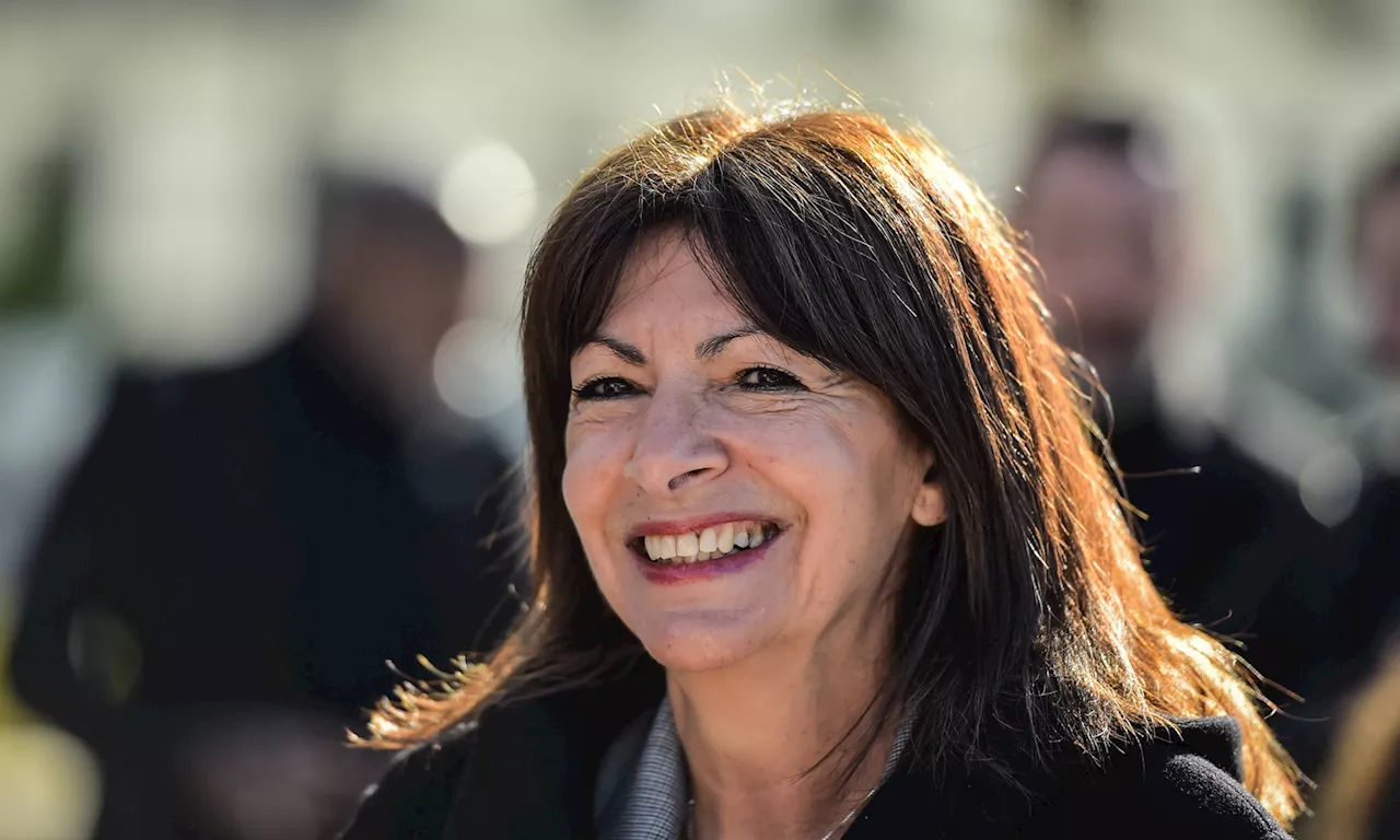 'Ce sera une surprise' : pour sa baignade dans la Seine, Anne Hidalgo assure avoir choisi son maillot de bain