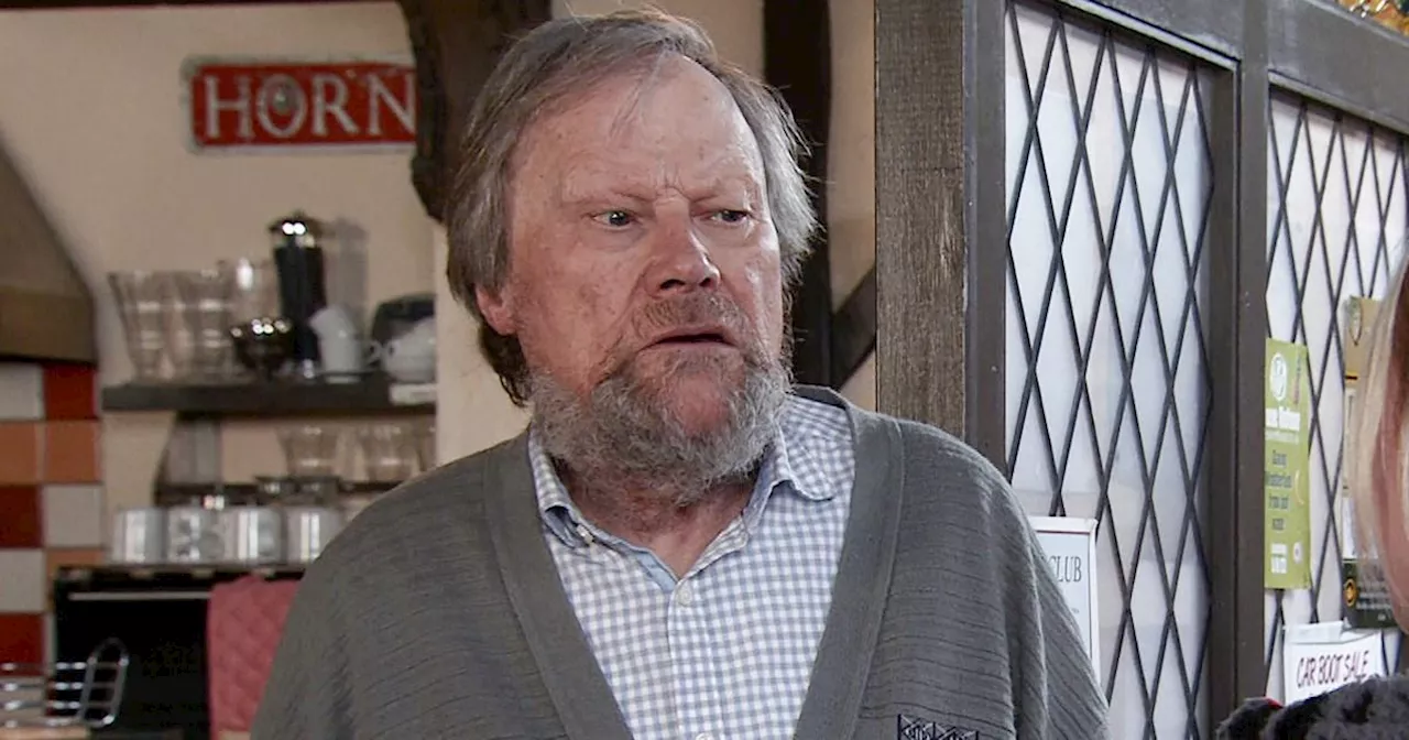 Surprise Coronation Street exit for Roy as he leaves to be with his ex