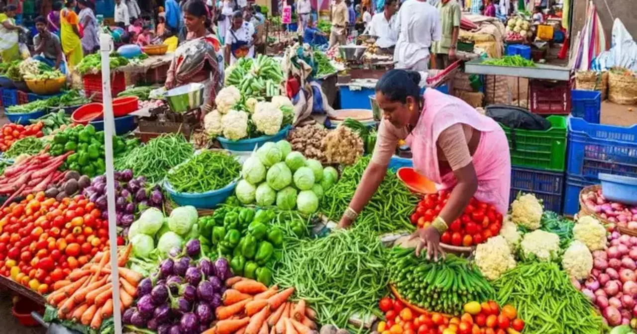 Vegetable Price Hike: टमाटर 100, प्याज 60, हरी मिर्च 160... दिल्ली में सब्जियों के दामों में भारी उछाल, देखिए पूरी लिस्ट