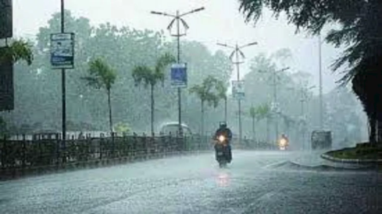 Weather Update: दिल्ली-NCR में मौसम ने ली करवट, झमाझम बारिश, IMD ने जारी किया अलर्ट