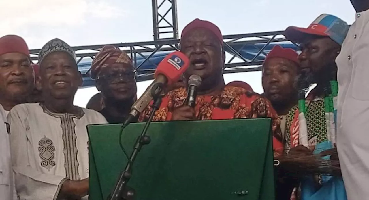 BREAKING: Ex-Senate President, Anyim Pius Anyim, Formally Dumps PDP for APC [PHOTOS]