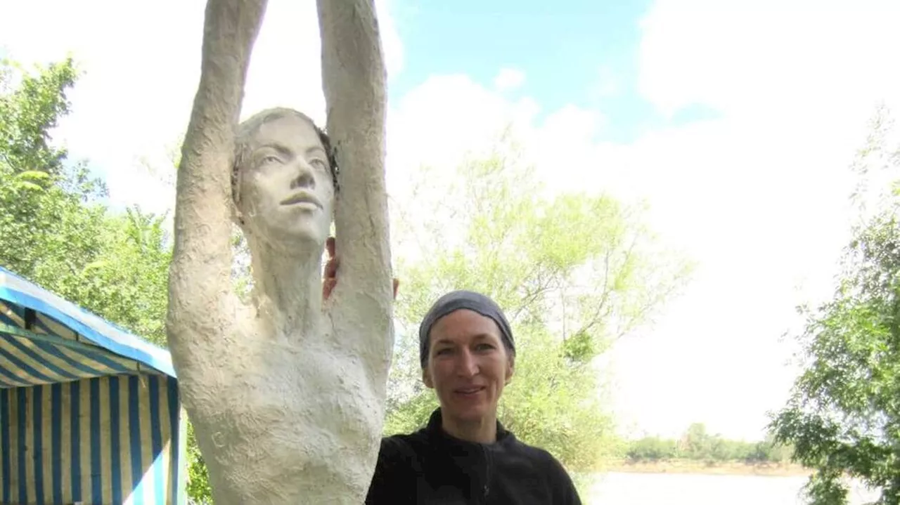 Mauges-sur-Loire. L’artiste Nell Stride est présente au symposium des sculptures