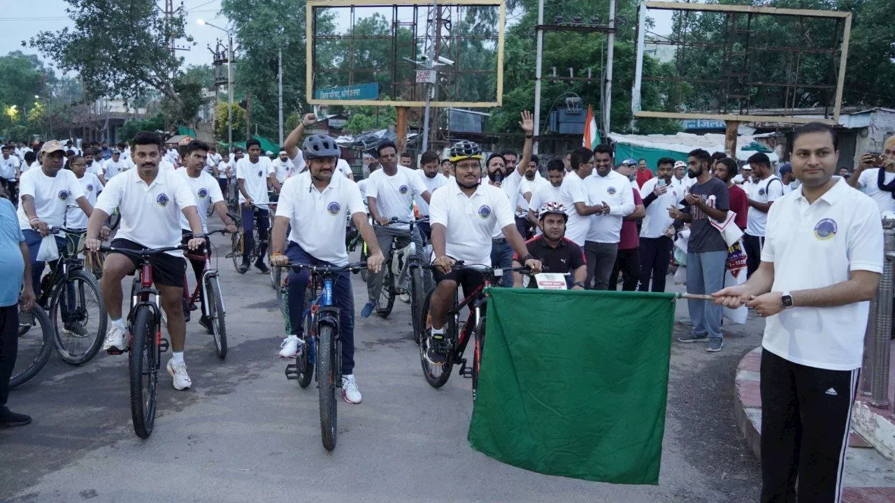 नशे के खिलाफ श्रीगंगानगर से हिन्दमलकोट बॉर्डर तक तीस किमी साइकिल पर दौड़ी पुलिस