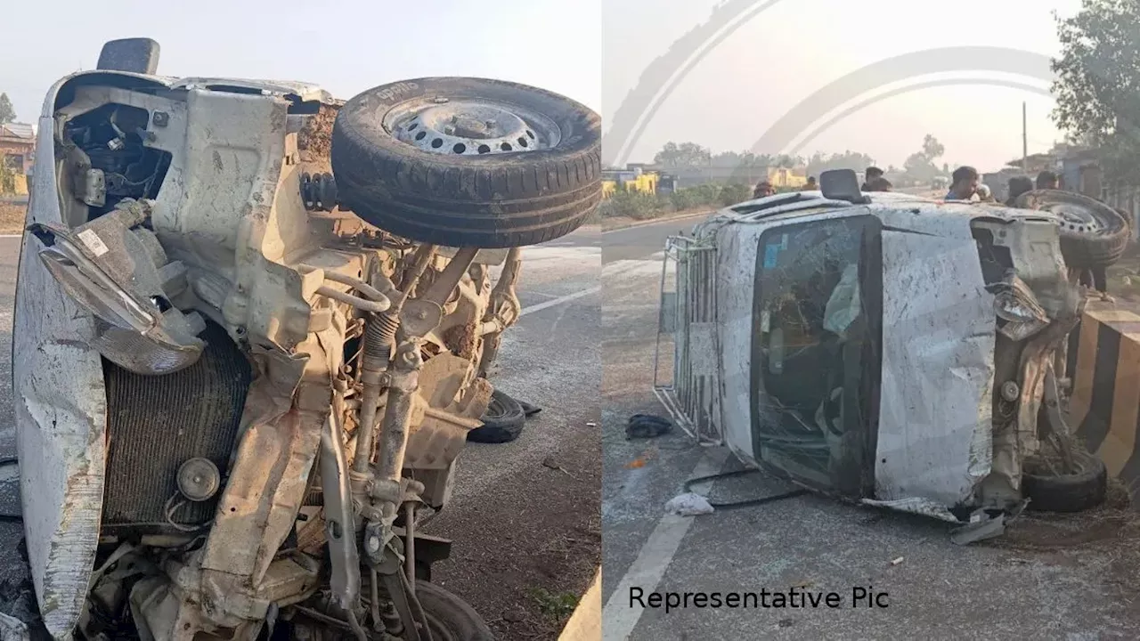 Rajasthan Road Accident : दिल्ली-मुंबई एक्सप्रेसवे पर पलटी कार, जीजा-साले की मौत, 3 घायल