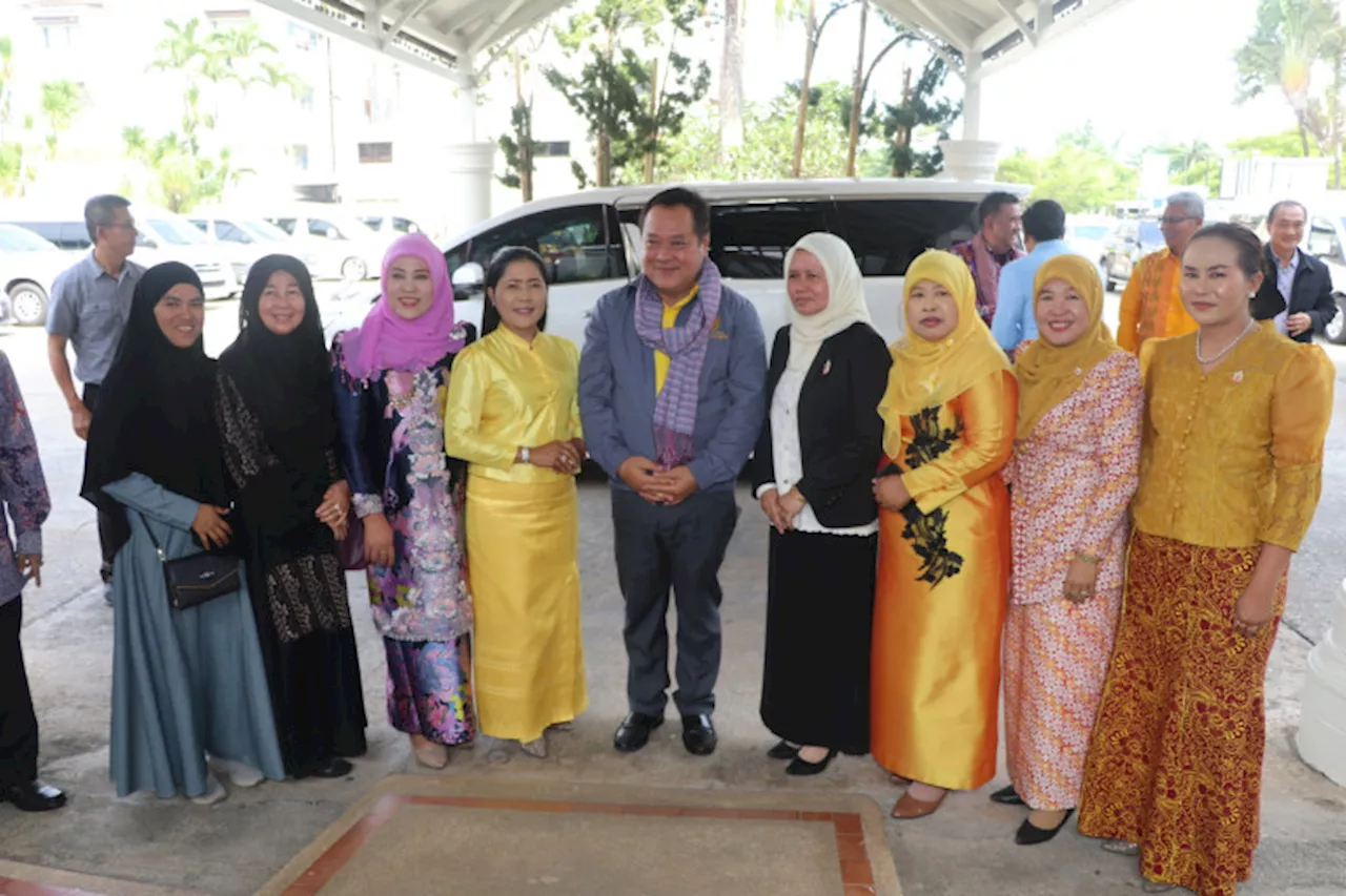 รัฐมนตรีว่าการกระทรวงยุติธรรม เปิดงานสัมมนาสินค้าชาวไทย มุ่งสู่การพัฒนาเศรษฐกิจชายแดนภาคใต้อย่างยั่งยืน