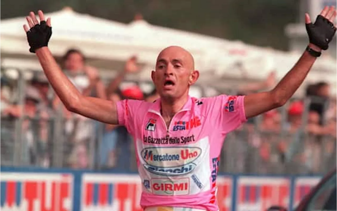 Ciclismo, caso Pantani: Procura Trento riapre indagini su Giro d'Italia 1999