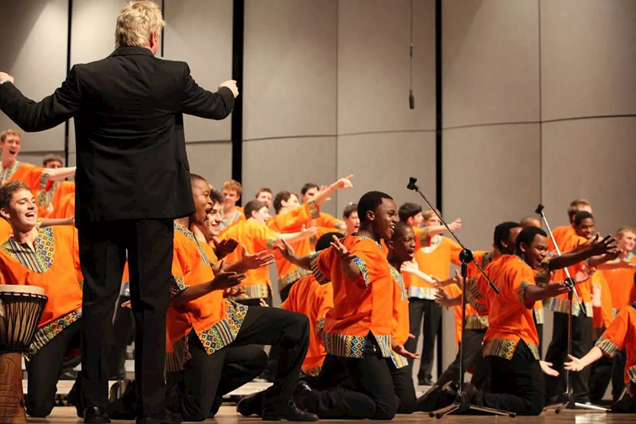 Watch: Somizi’s heart-warming moment at Barcelona airport with South African boys’ choir