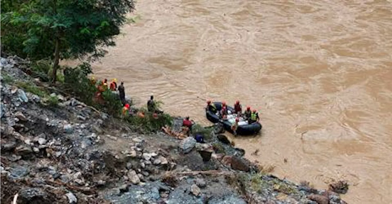 Chances of finding survivors slim after Nepal landslide, official says