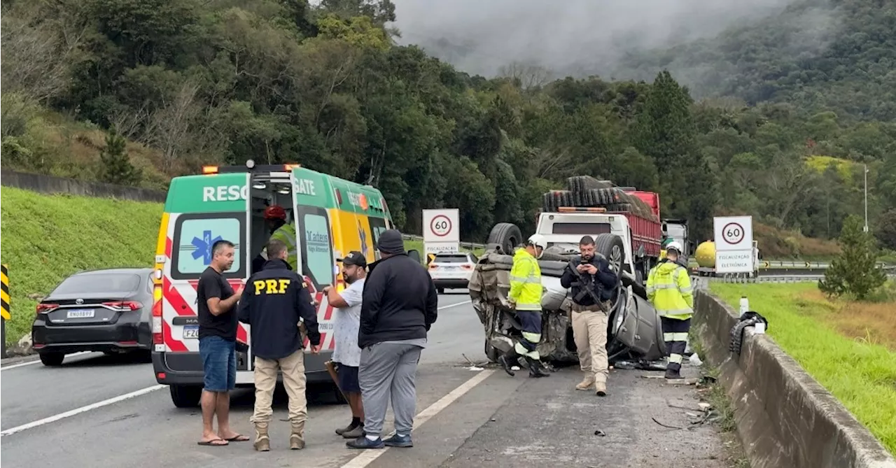 Dunga sofre acidente de carro no Paraná e é encaminhado para hospital