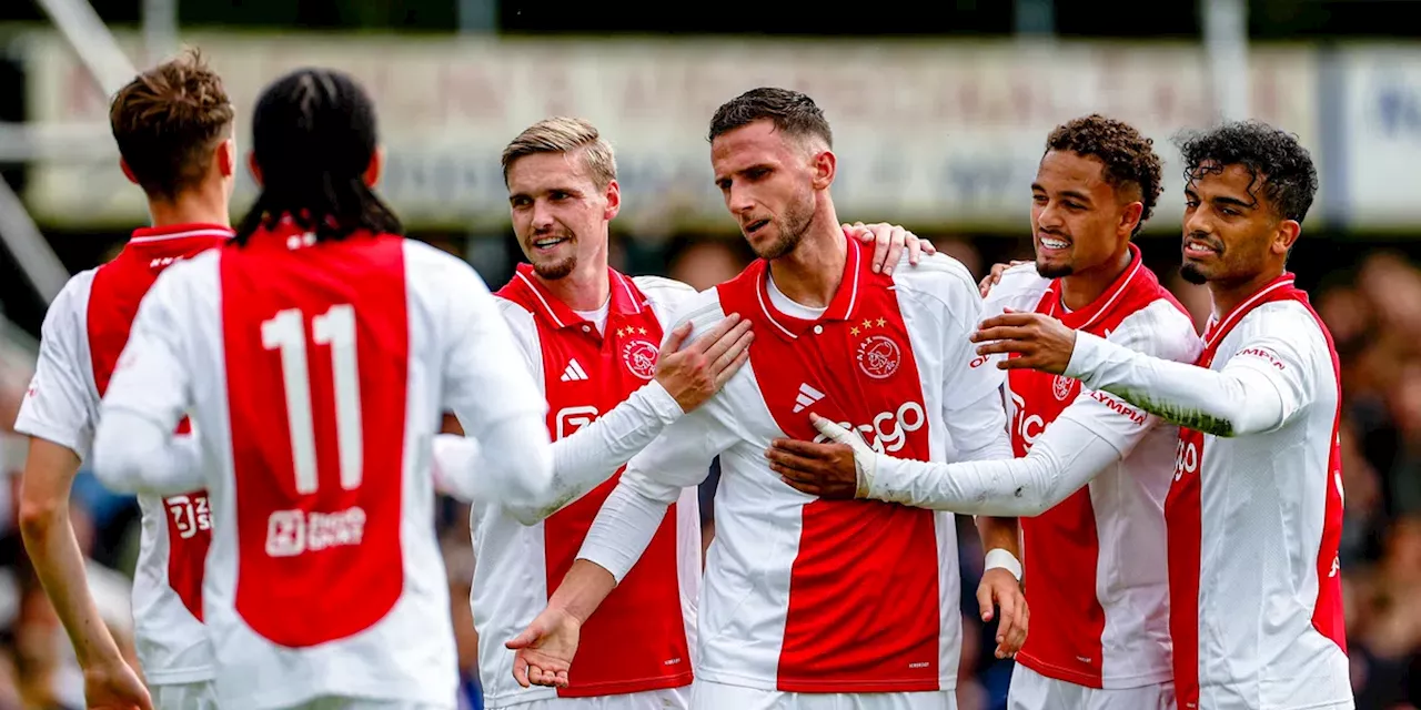 Ajax is te sterk voor Rangers in oefenduel, Berghuis maakt rentree