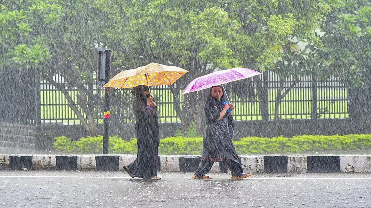 Weather Today: देश के इन राज्यों में आफत बनकर बरस रही बारिश, IMD ने महाराष्ट्र में जारी किया रेड अलर्ट