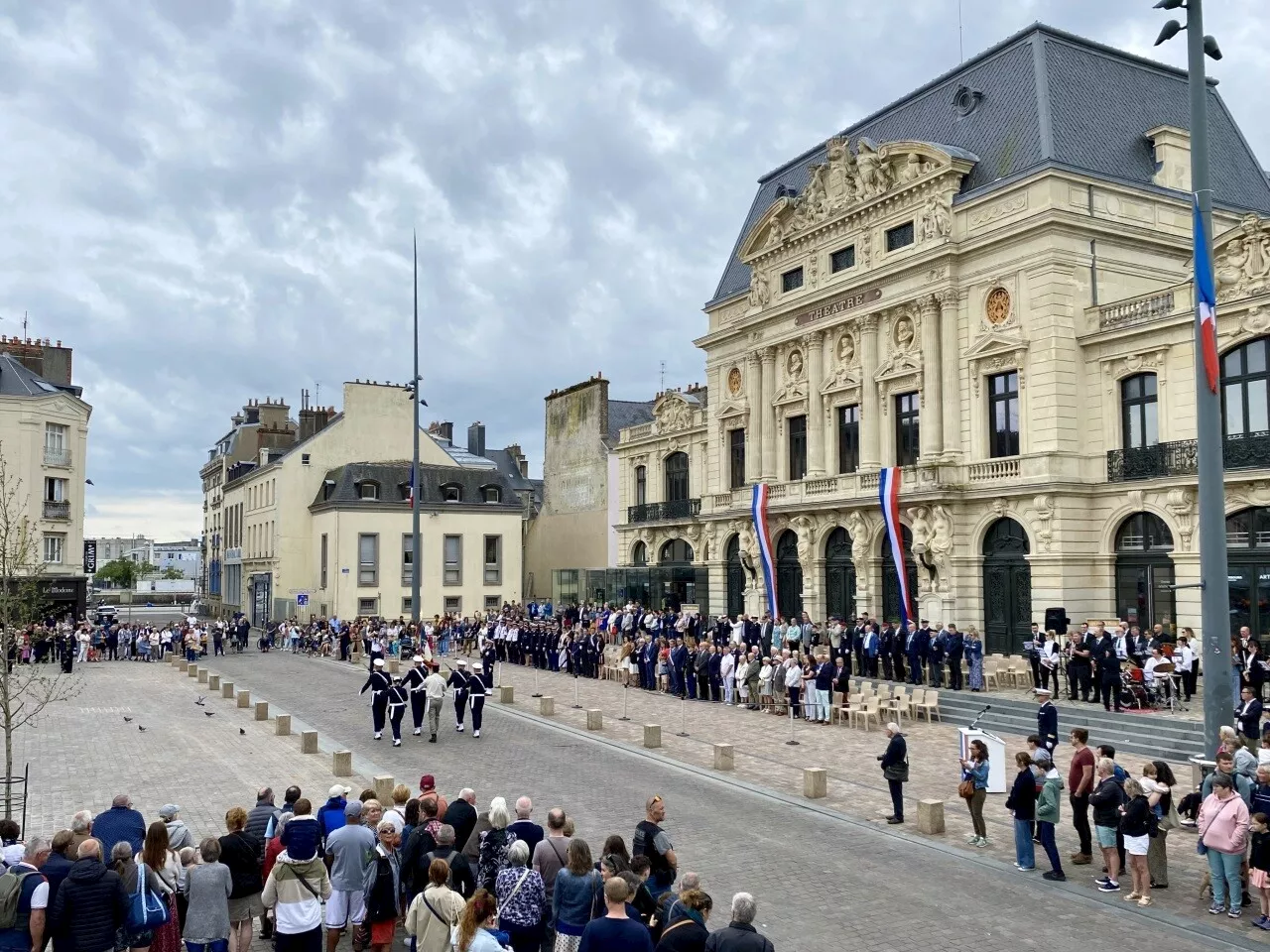 À Cherbourg, un défilé du 14-Juillet aux couleurs du Cotentin