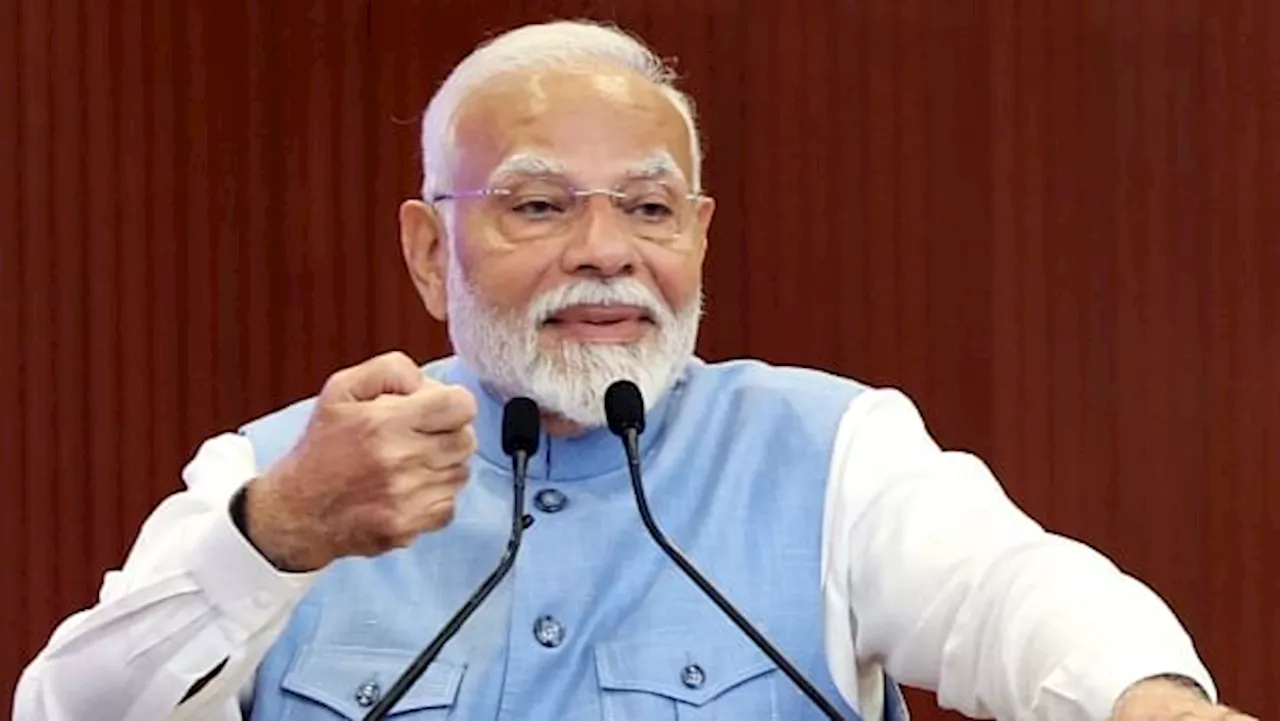 Media: PM मोदी बोले- विकसित भारत की यात्रा में मीडिया की भूमिका अहम, अपनी वैश्विक उपस्थिति बढ़ाएं प्रकाशन