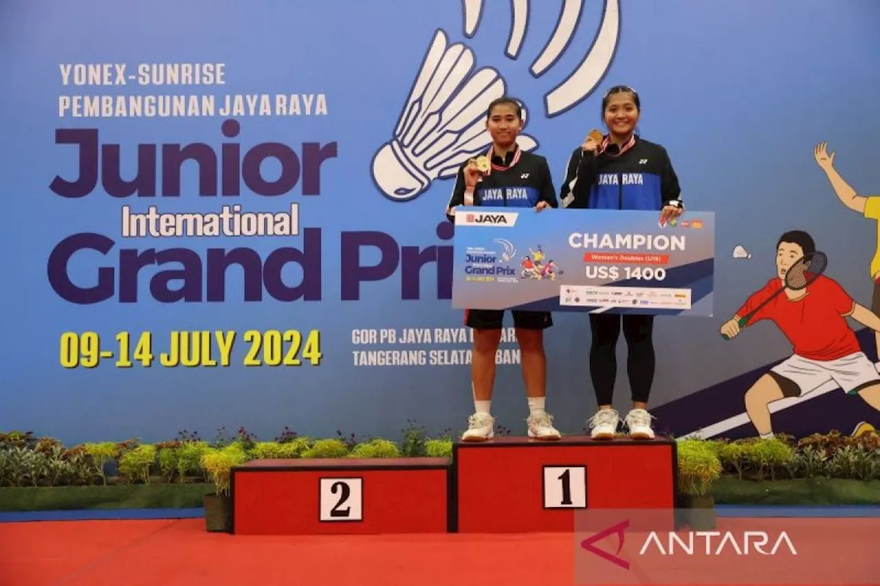 Pasangan ganda putri U-19 Nabila/Reva menjuarai turnamen junior