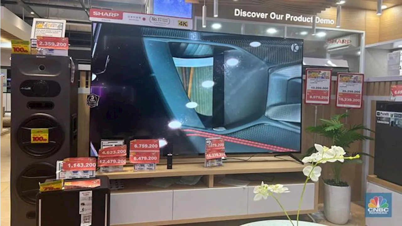 Pengunjung Ini Full Senyum Beli TV LED di Transmart Didiskon Rp 5 Juta