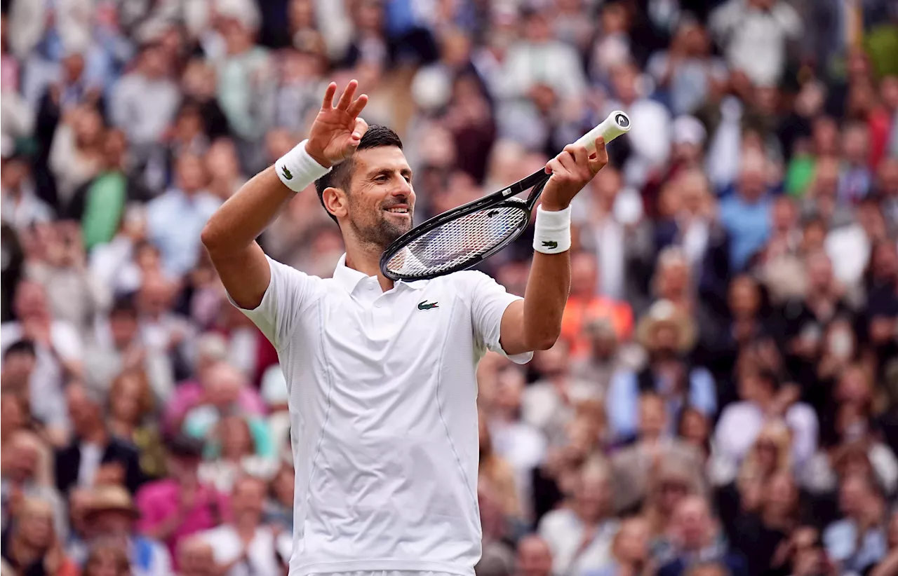 Wimbledon 2024 : pourquoi Novak Djokovic joue-t-il du violon après ses victoires ?