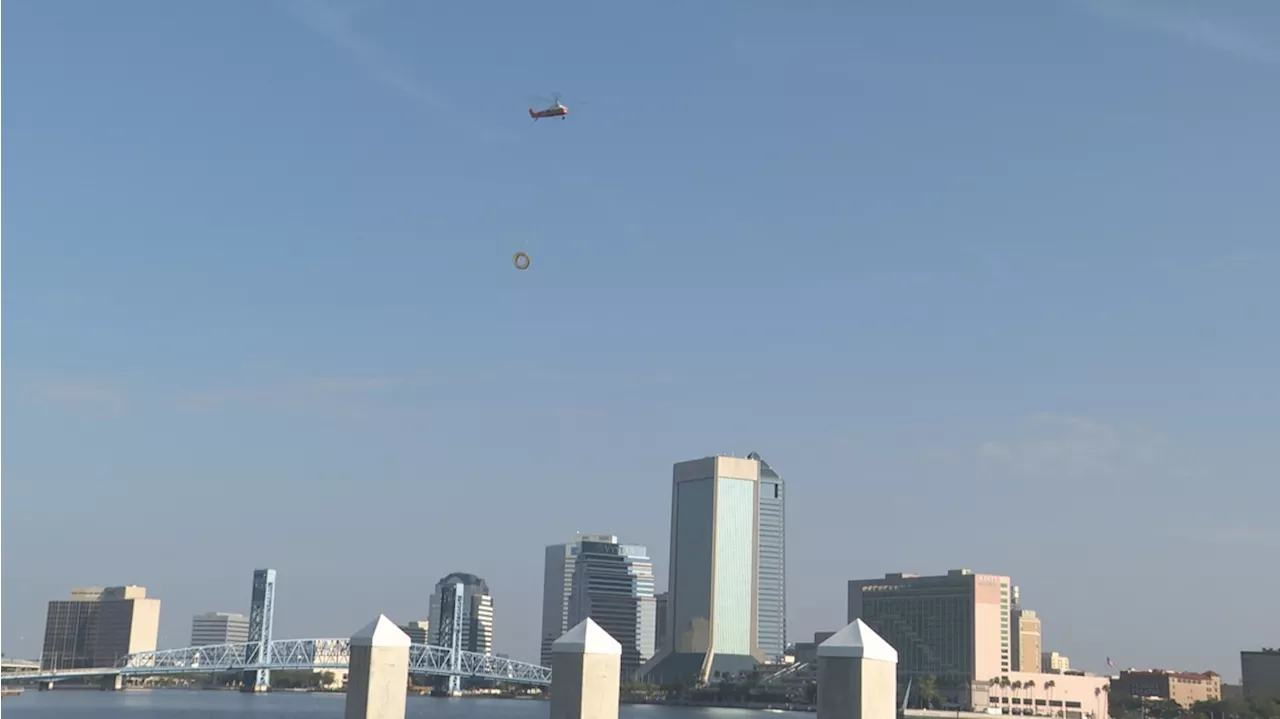 Wells Fargo sign removed from iconic skyscraper in Downtown Jacksonville