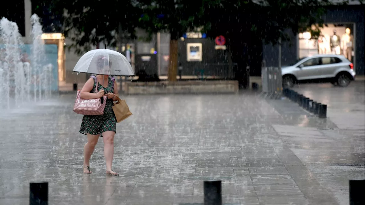 Seize départements de l'est de la France placés en vigilance orange pour des risques d'orages à partir de lund