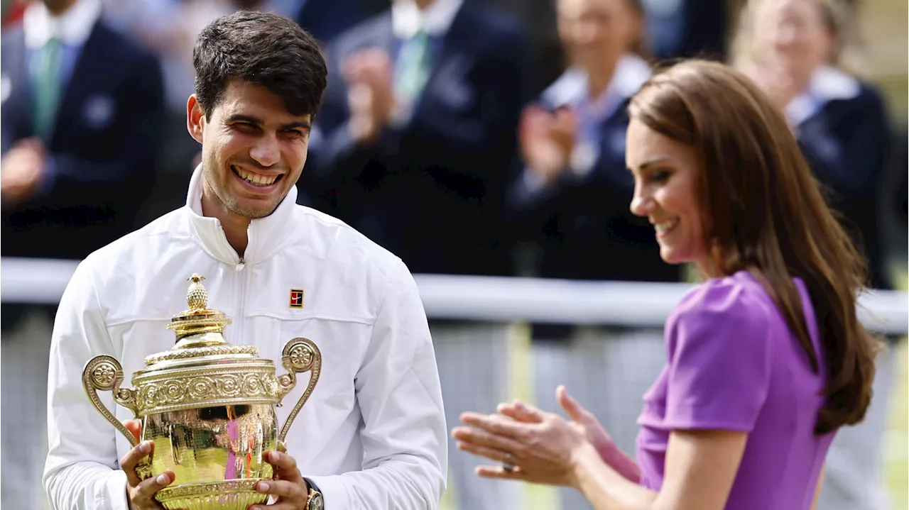 La victoria de Carlos Alcaraz en Wimbledon emociona a la Casa Real y al Gobierno