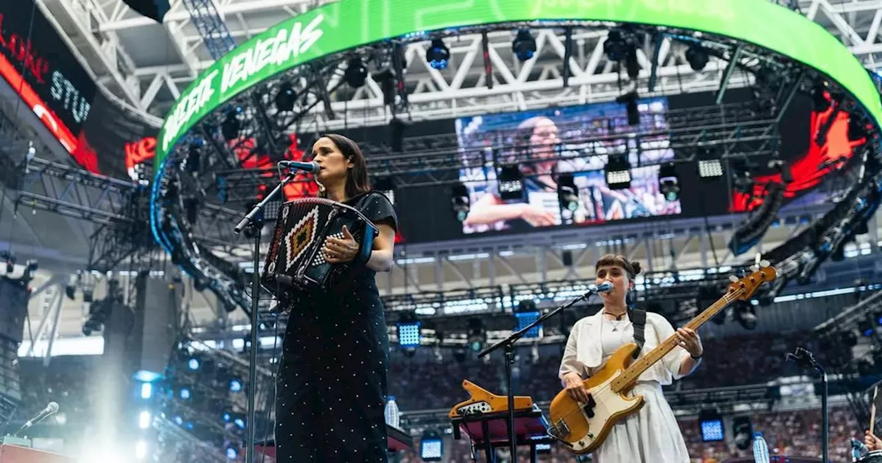 Julieta Venegas cantó en La velada del año 4 de Ibai Llanos y explotaron los memes