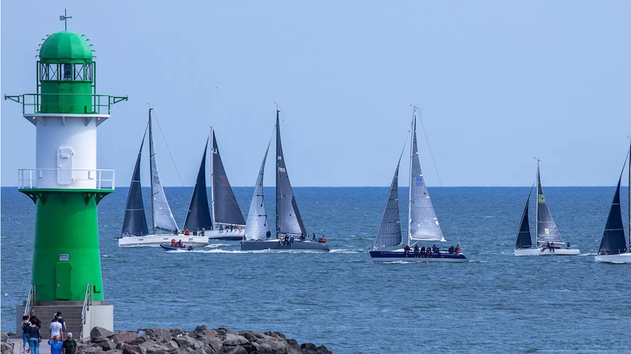 86. Warnemünder Woche endet heute mit Drachenbootfestival