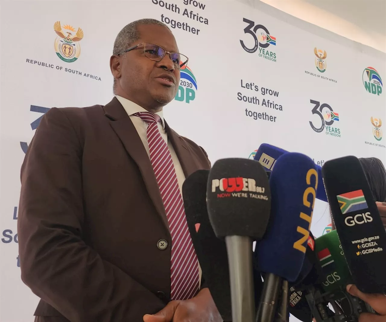 – will dissolve dysfunctional municipalities to stabilise local government