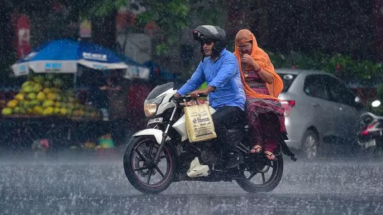 झारखंड में आज भारी बारिश की चेतावनी, IMD ने जारी किया ऑरेंज अलर्ट