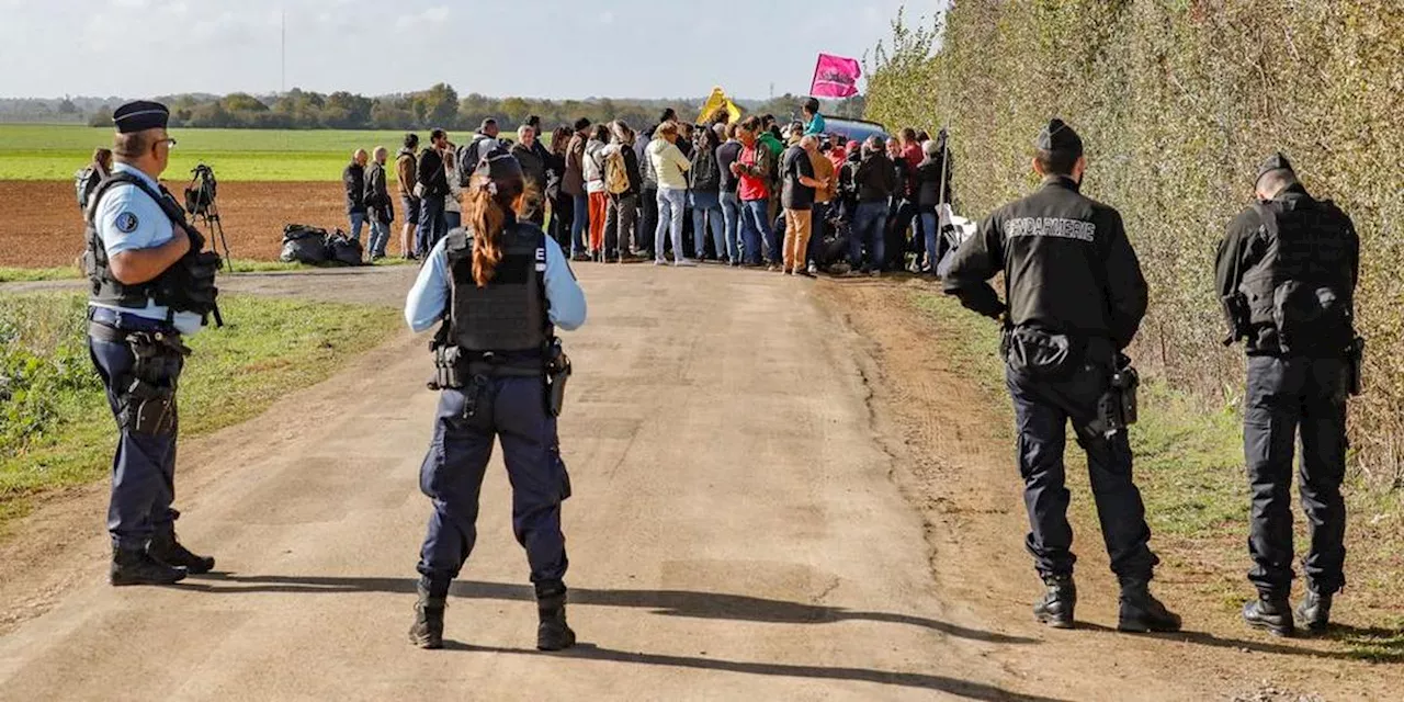 Bassines dans les Deux-Sèvres : les élus se mobilisent contre « toute forme de violence »