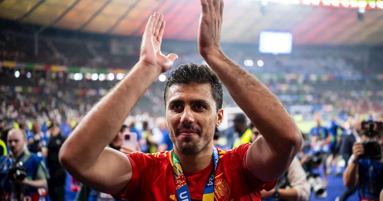 Rodri, meio-campista da Espanha, é eleito o melhor jogador da Eurocopa 2024