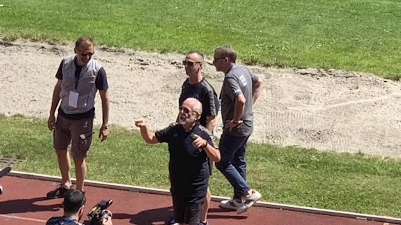 Napoli, il presidente De Laurentiis sbarca nel ritiro di Dimaro e fa una promessa ai tifosi