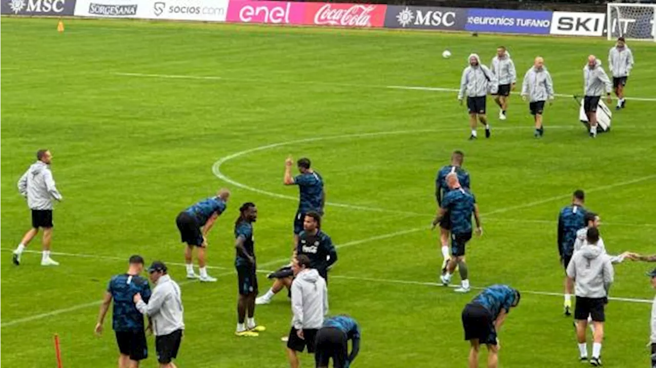 Napoli, prove tattiche a Dimaro: Osimhen si limita a un allenamento in palestra