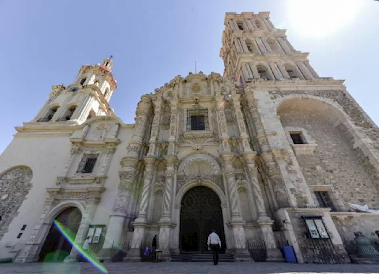 Retrasan lluvias restauración de la Catedral de Saltillo