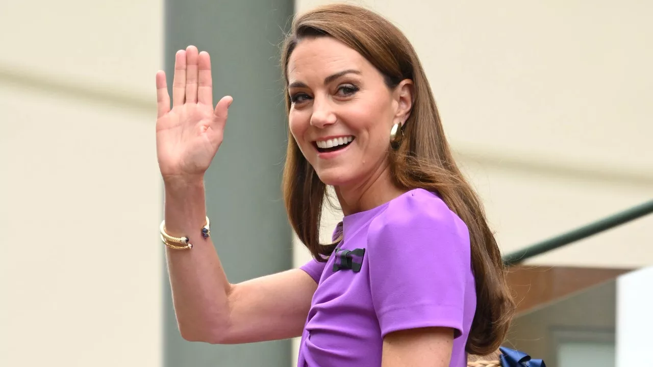 Kate Middleton Returns to Wimbledon in Royal Purple, With Princess Charlotte in Tow