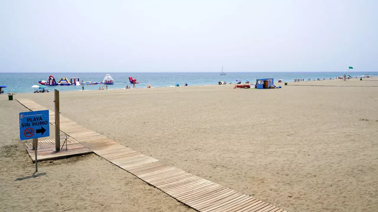 Andalucía alcanza las 150 playas y piscinas libres de humo en cinco años