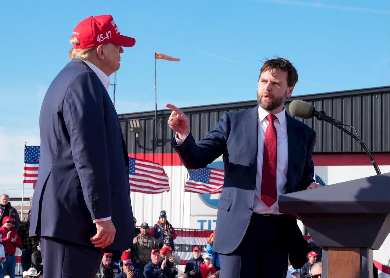 J.D. Vance kalte Trump en «idiot». Nå er han utpekt som Trumps høyre hånd.