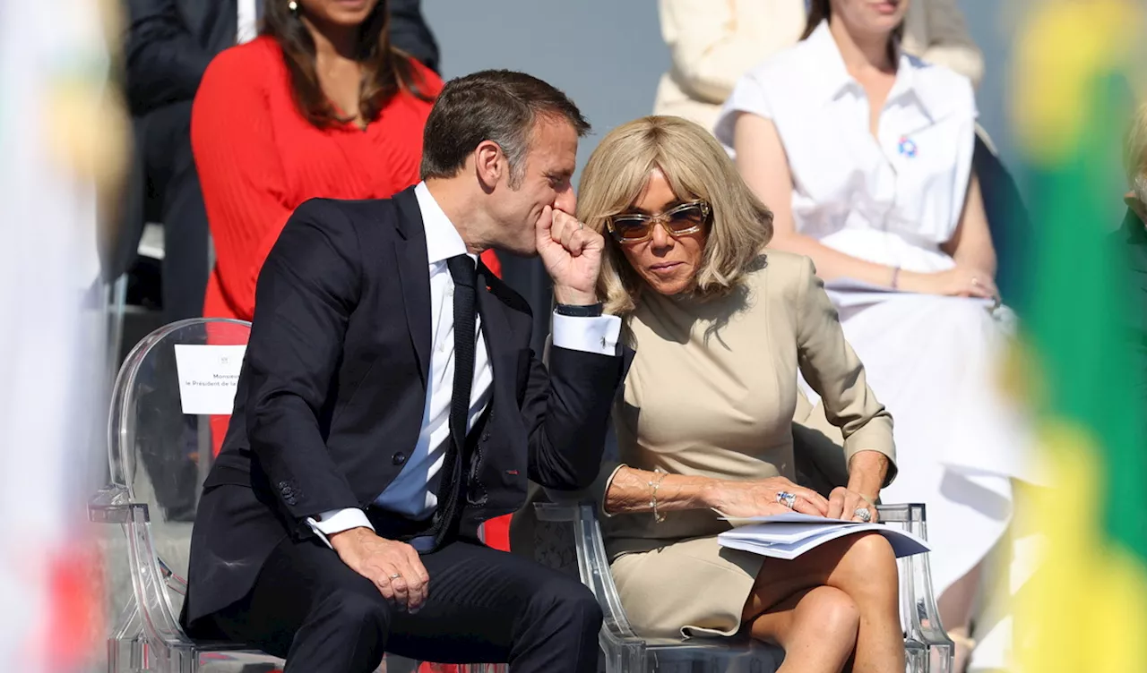 Emmanuel Macron 'en bob et lunettes' : cette scène cocasse racontée par Brigitte avant le chaos politique