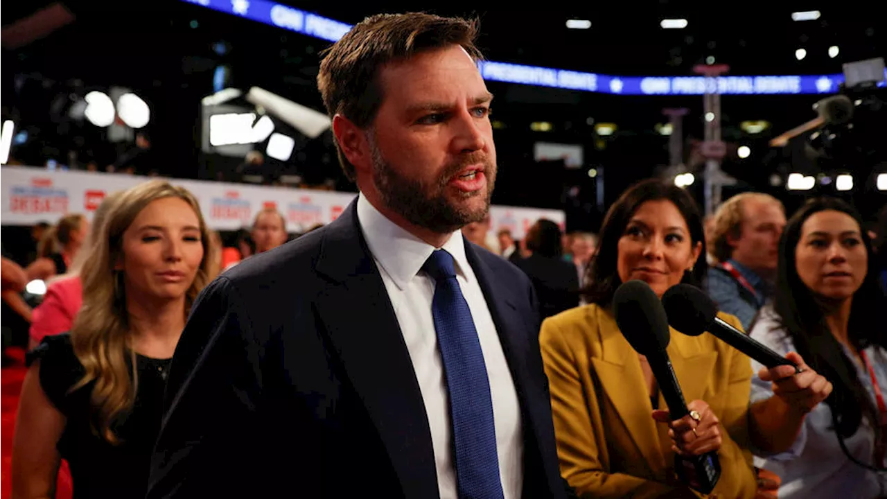 Présidentielle américaine 2024 : tout savoir sur J.D. Vance, choisi par Donald Trump comme colistier