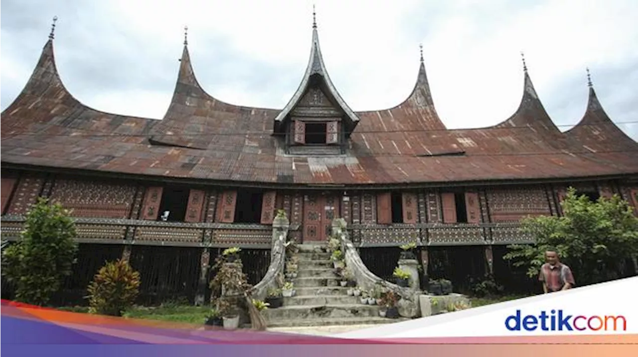 Mengenal Rumah Gadang: Bentuk, Jenis, Fungsi, dan Keunikannya