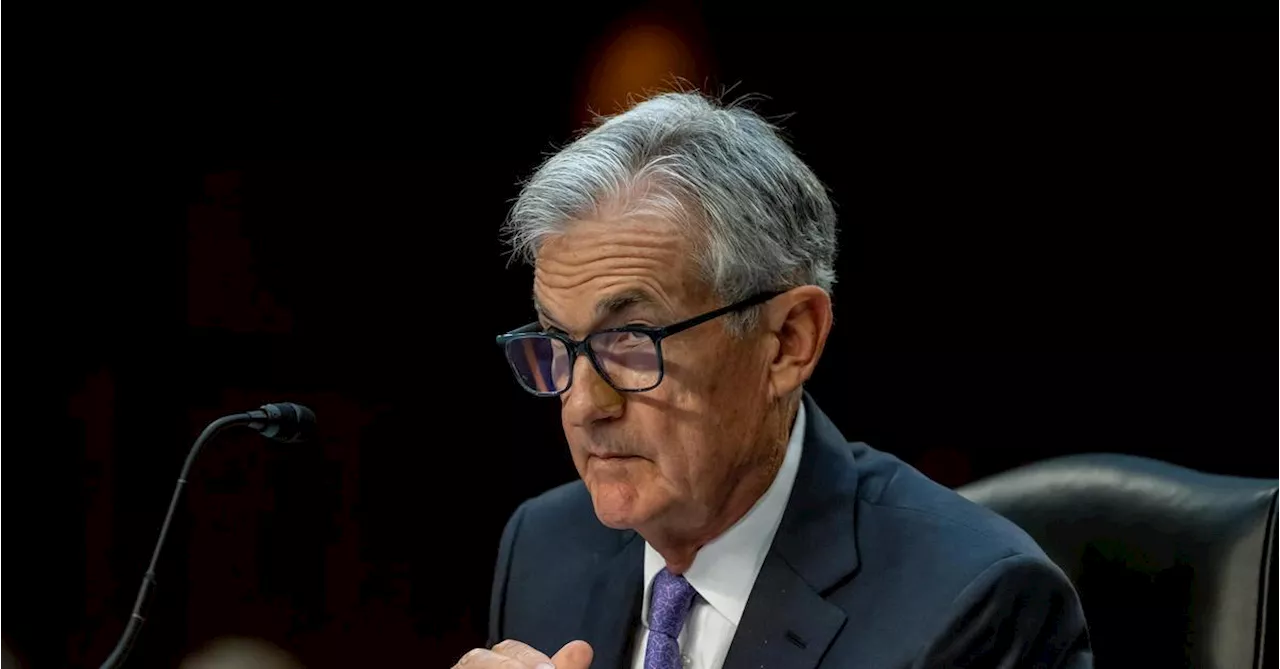 Fed-Chef Powell lässt Zeitpunkt für Zinswende offen