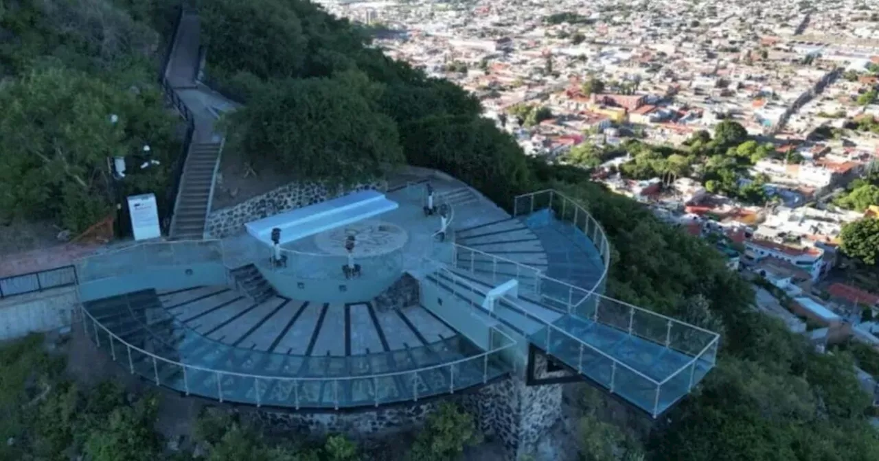 Un niño cae del mirador de cristal de Atlixco, Puebla