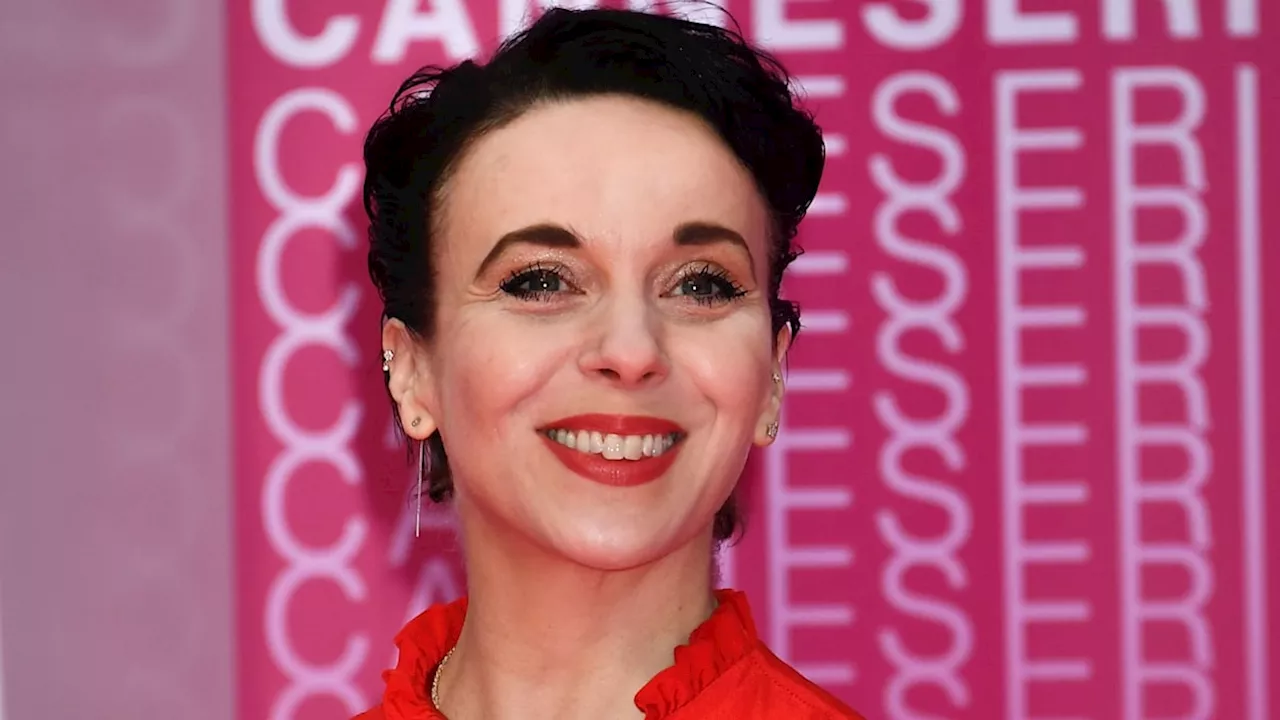 Strictly's Amanda Abbington prepares for 'epic' wedding after 30-minute first date