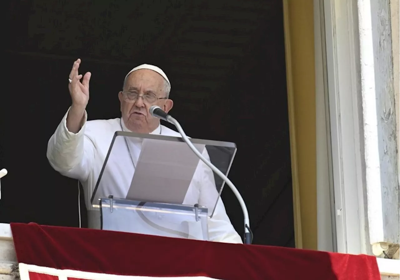 Pope at Angelus: Don't distance yourself from Christ's joy