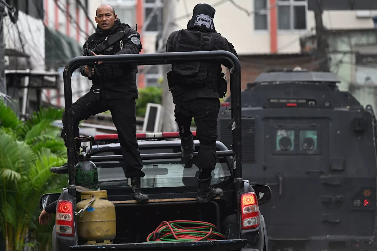 Brésil: vaste opération policière face à la 'guerre' des gangs à Rio