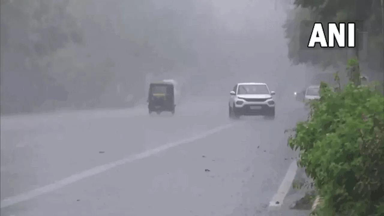 Delhi Weather: दिल्ली-नोएडा में झमाझम बारिश से मौसम हुआ खुशनुमा, चिपचिपी गर्मी से मिला छुटकारा