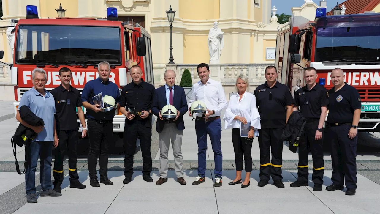 Feuerwehrautos „Christine“ und „Berta“ sind am Weg in die Ukraine