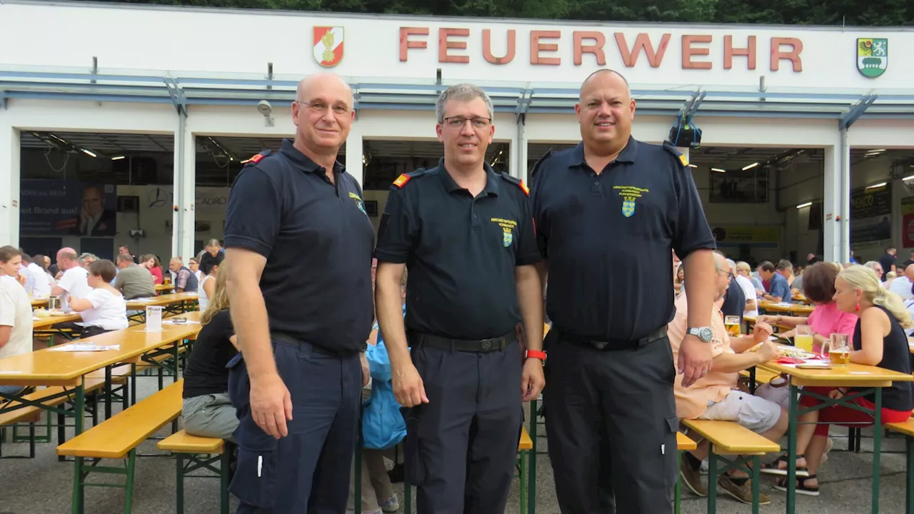 Purkersdorfer Feuerwehr lässt sich von Regen nicht ausbremsen