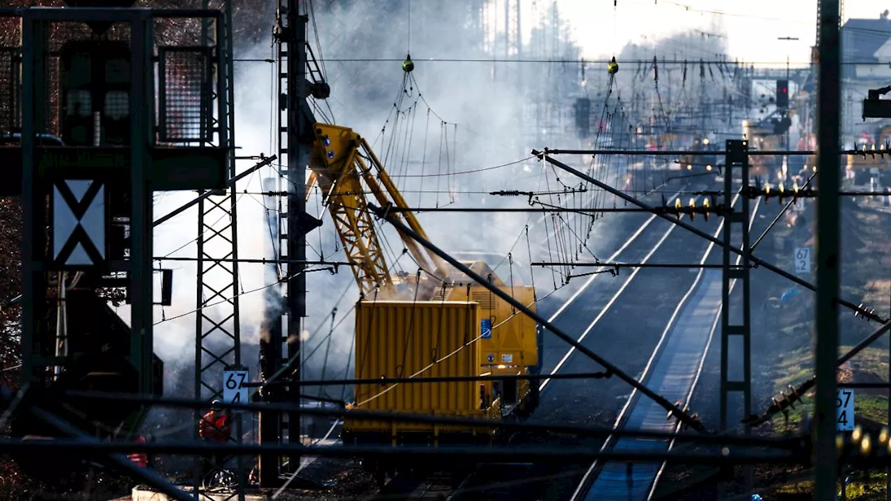 Riedbahn für fünf Monate zu: Deutschlands 'wichtigste Bahnstrecke' wird Monate gesperrt