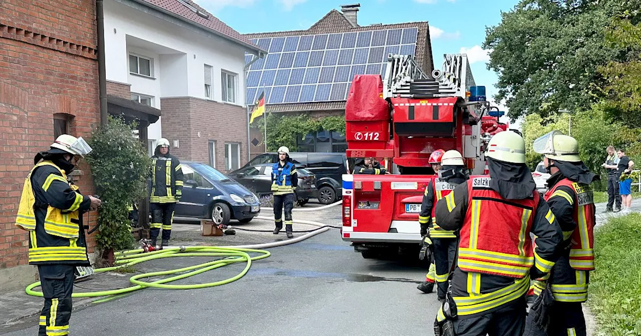 Löschhilfe: Polizei löscht brennenden Akku mit Feuerlöscher