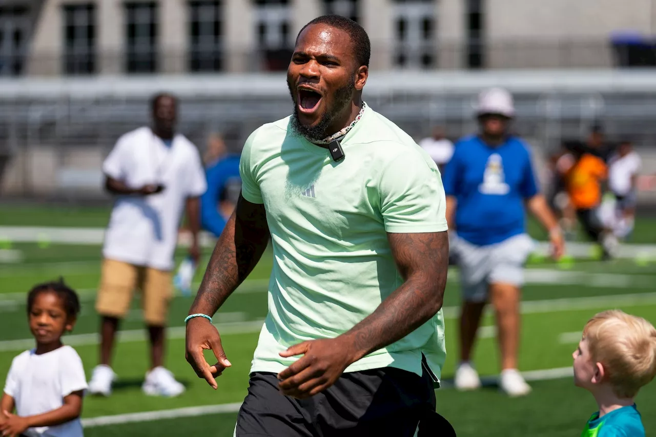 Cowboys star Micah Parsons gives back to Harrisburg at annual youth football camp